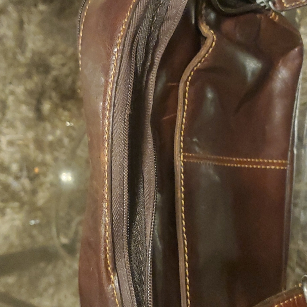Shoulder Bag - Picture 2 of 5